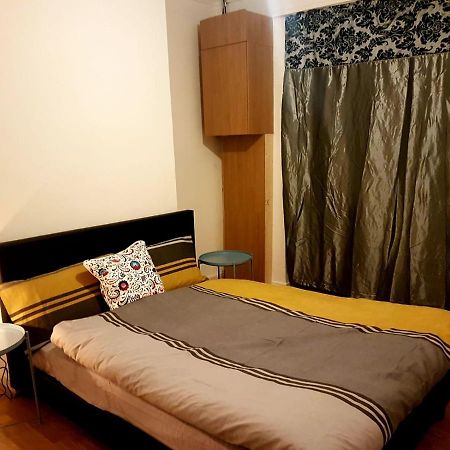 Budget House In Gants Hill Bed & Breakfast Ilford Luaran gambar