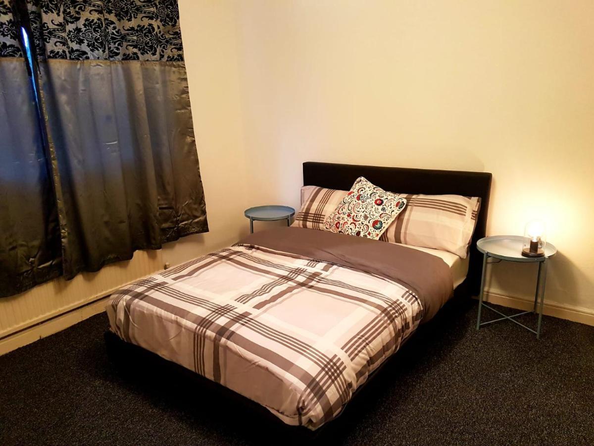 Budget House In Gants Hill Bed & Breakfast Ilford Luaran gambar