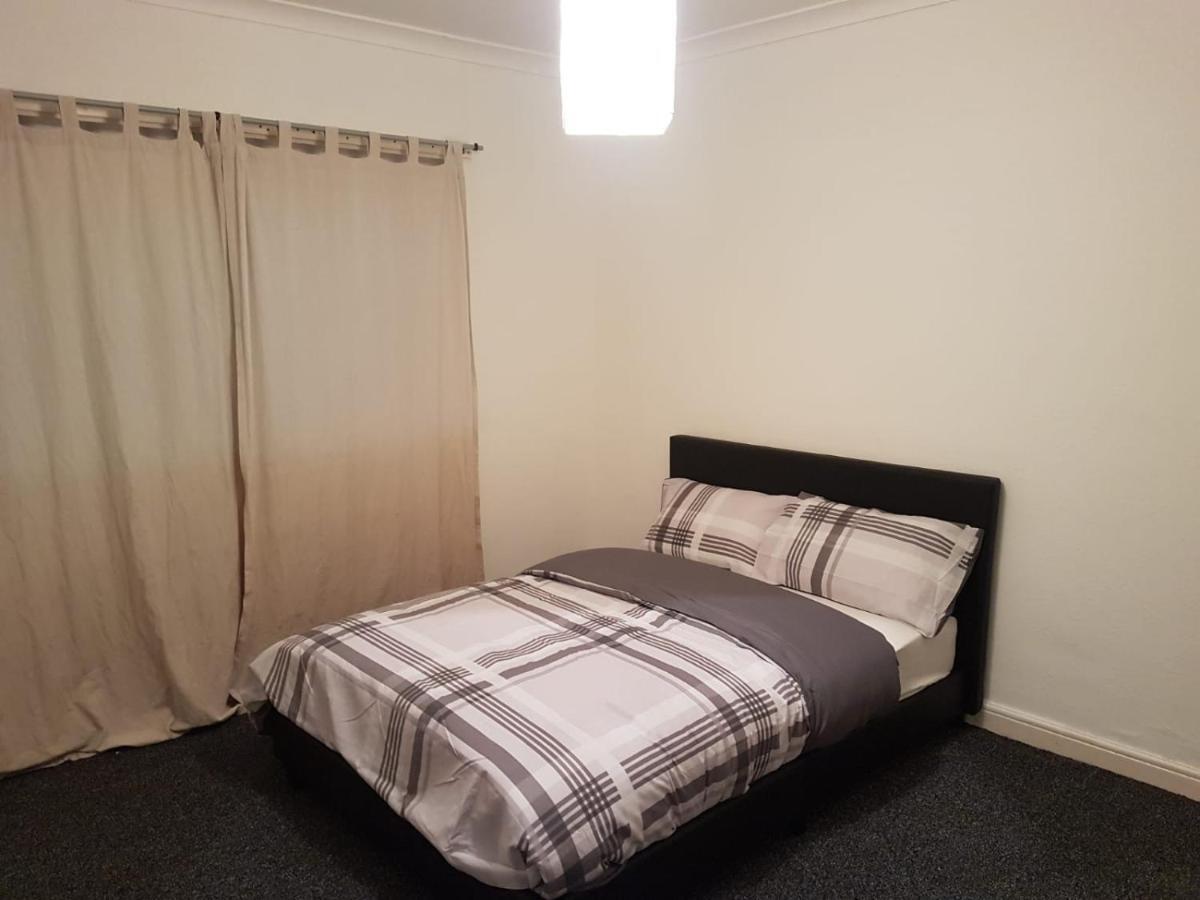 Budget House In Gants Hill Bed & Breakfast Ilford Luaran gambar