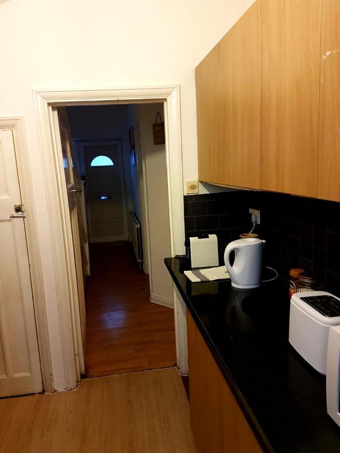 Budget House In Gants Hill Bed & Breakfast Ilford Luaran gambar