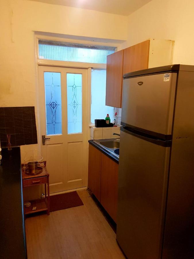 Budget House In Gants Hill Bed & Breakfast Ilford Luaran gambar